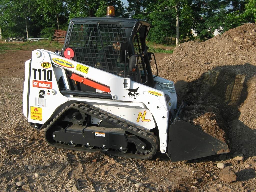 Bobcat T110 cingolata | Noleggio Lorini S.r.l.