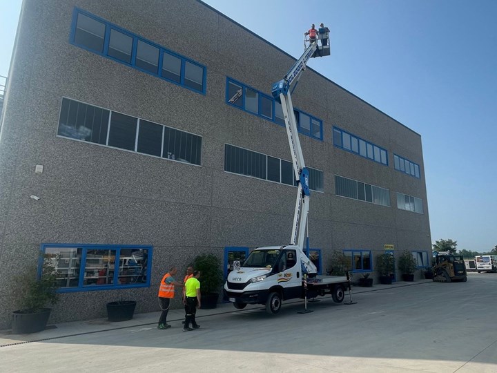 PIATTAFORMA AEREA 20 METRI NOLEGGIO LORINI