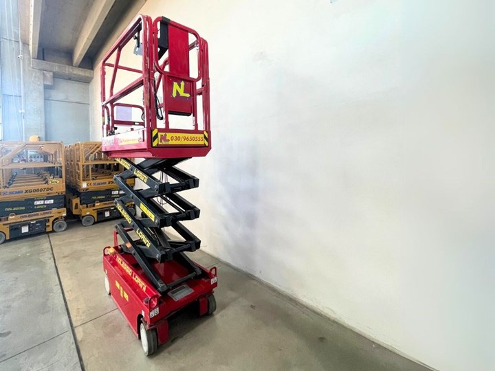 Piattaforma pantografo 6m Noleggio Lorini