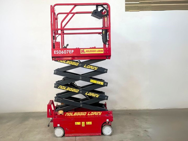 Piattaforma pantografo 6m Noleggio Lorini