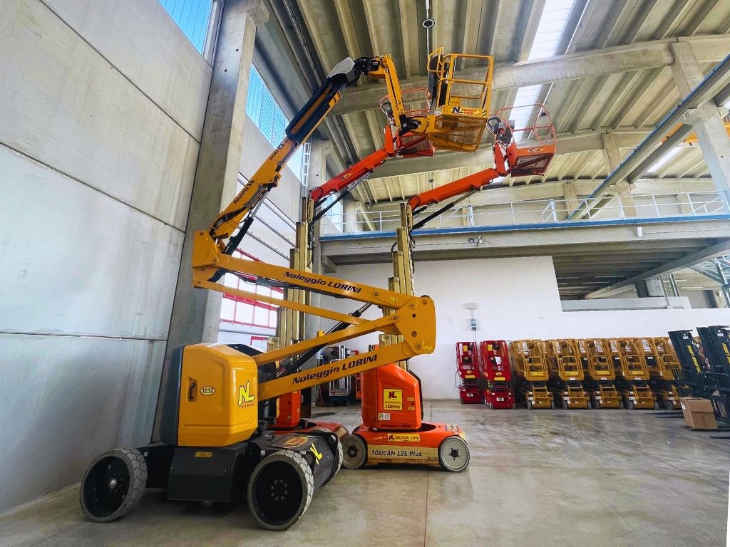 PIATTAFORME SEMOVENTI NOLEGGIO LORINI